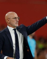 官方：西足协与德拉富恩特续约至2026年